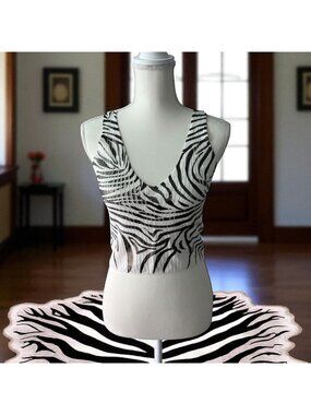 TOPSHOP Animal Print Knit Ribbed Crop Top Size US 6